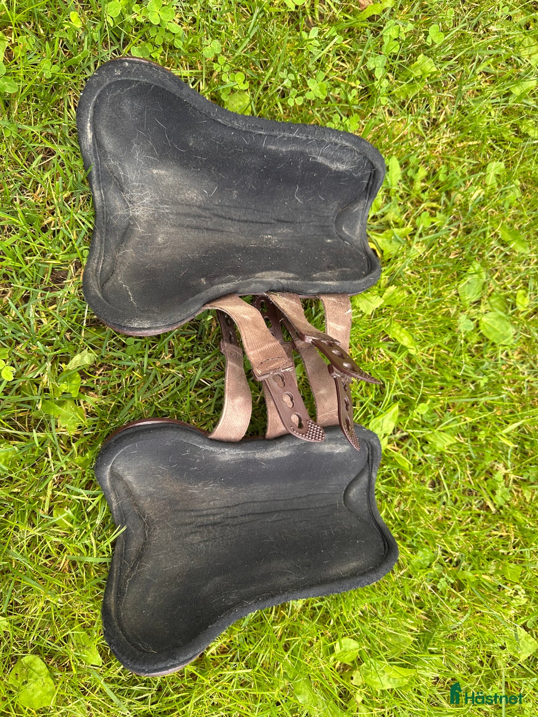 Benskydd hästutrustning till salu: Senskydd Pretsige i Borlänge - Annons 3