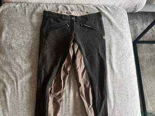 Ridbyxor ryttarutrustning till salu: Pikeur ridbyxor använda ca 3 gånger i Lidingö - Annons 3