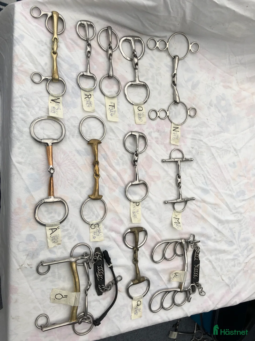 Bett hästutrustning till salu: Bett från 120-160 i Vara - Annons 2