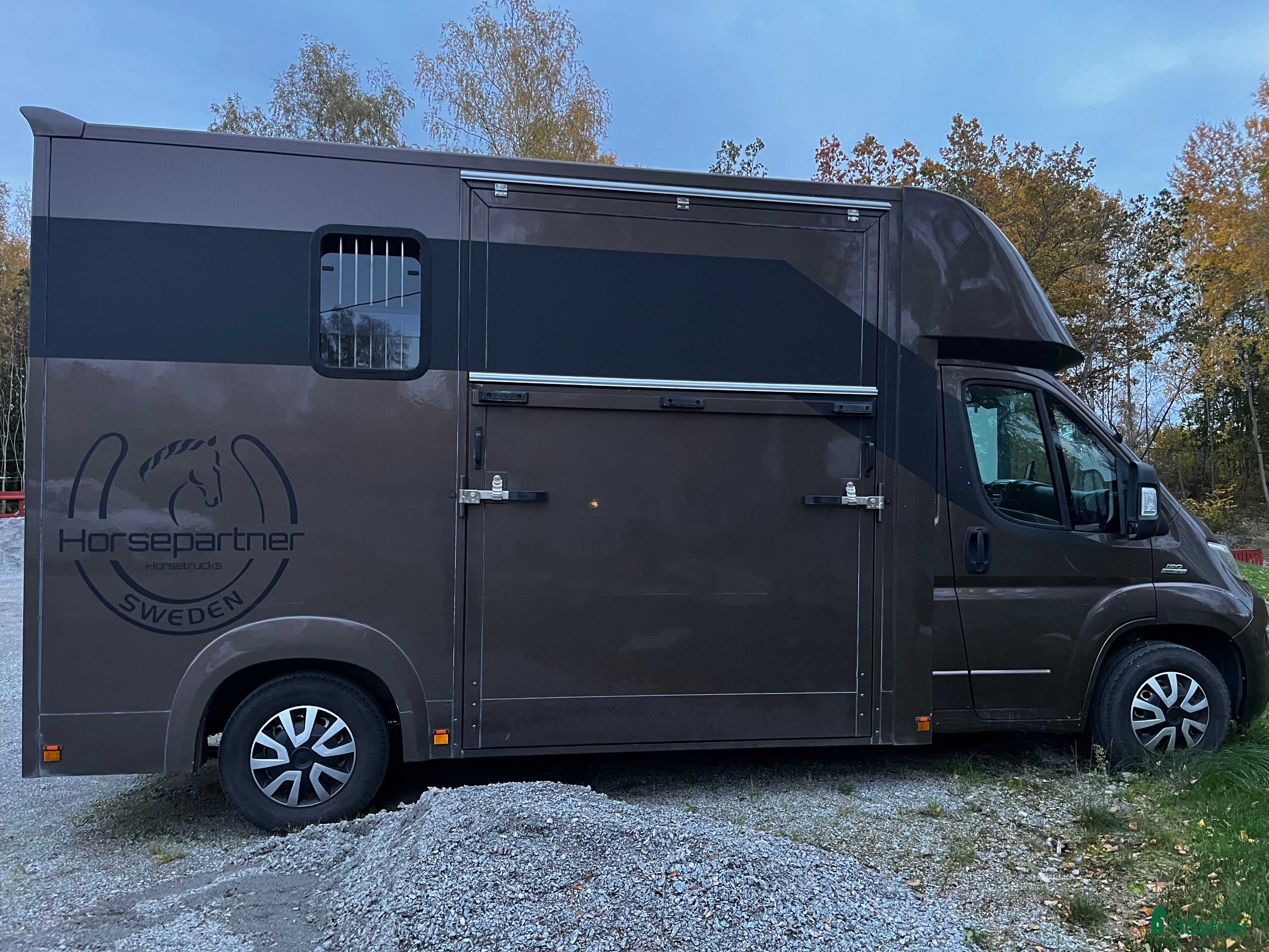 Hästlastbilar  fordon & transport till salu: Hästlastbil stuterimodell - Annons 3