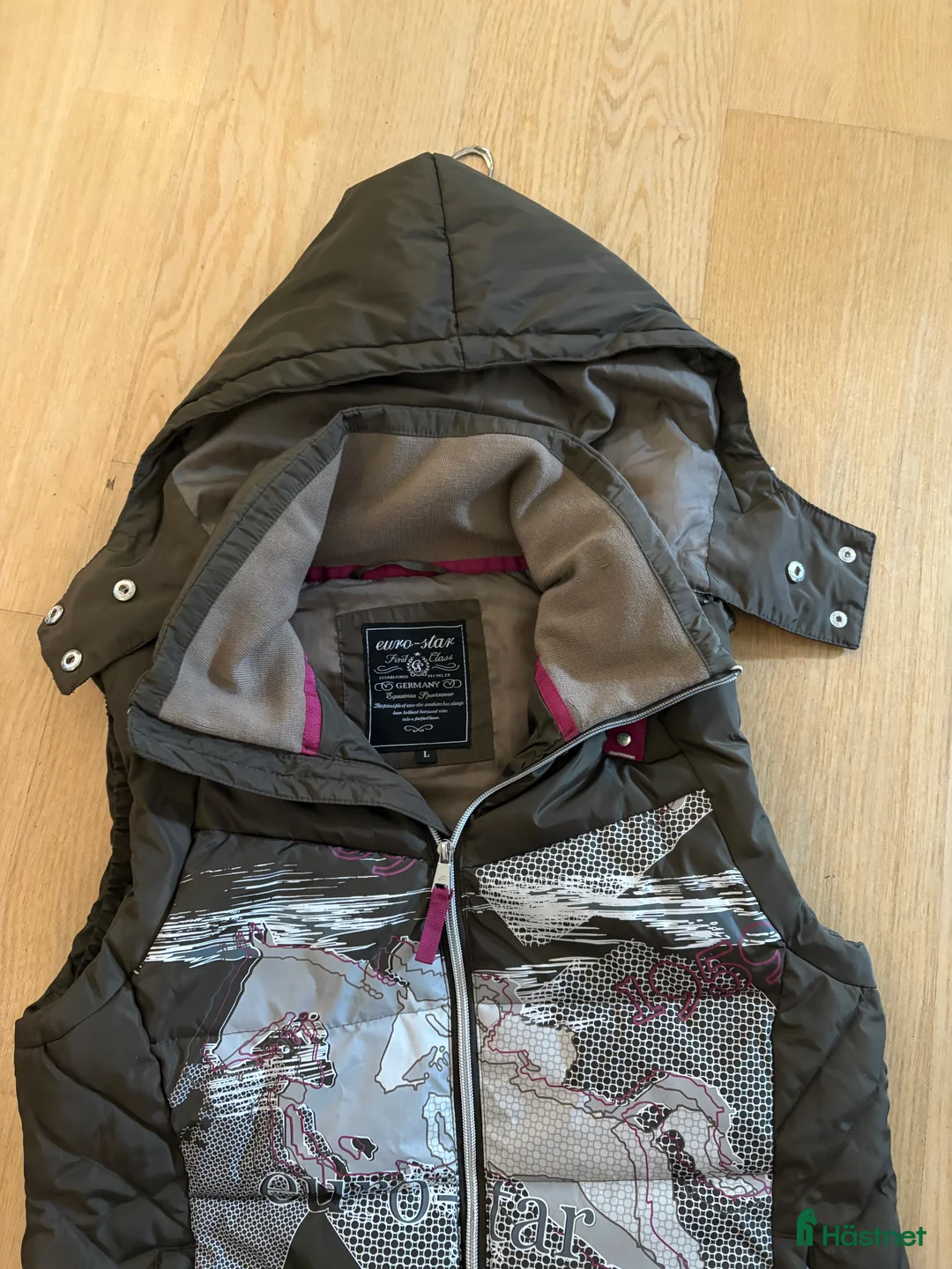 Jackor & Kavajer ryttarutrustning till salu: Euro-Star väst i Blentarp - Annons 2