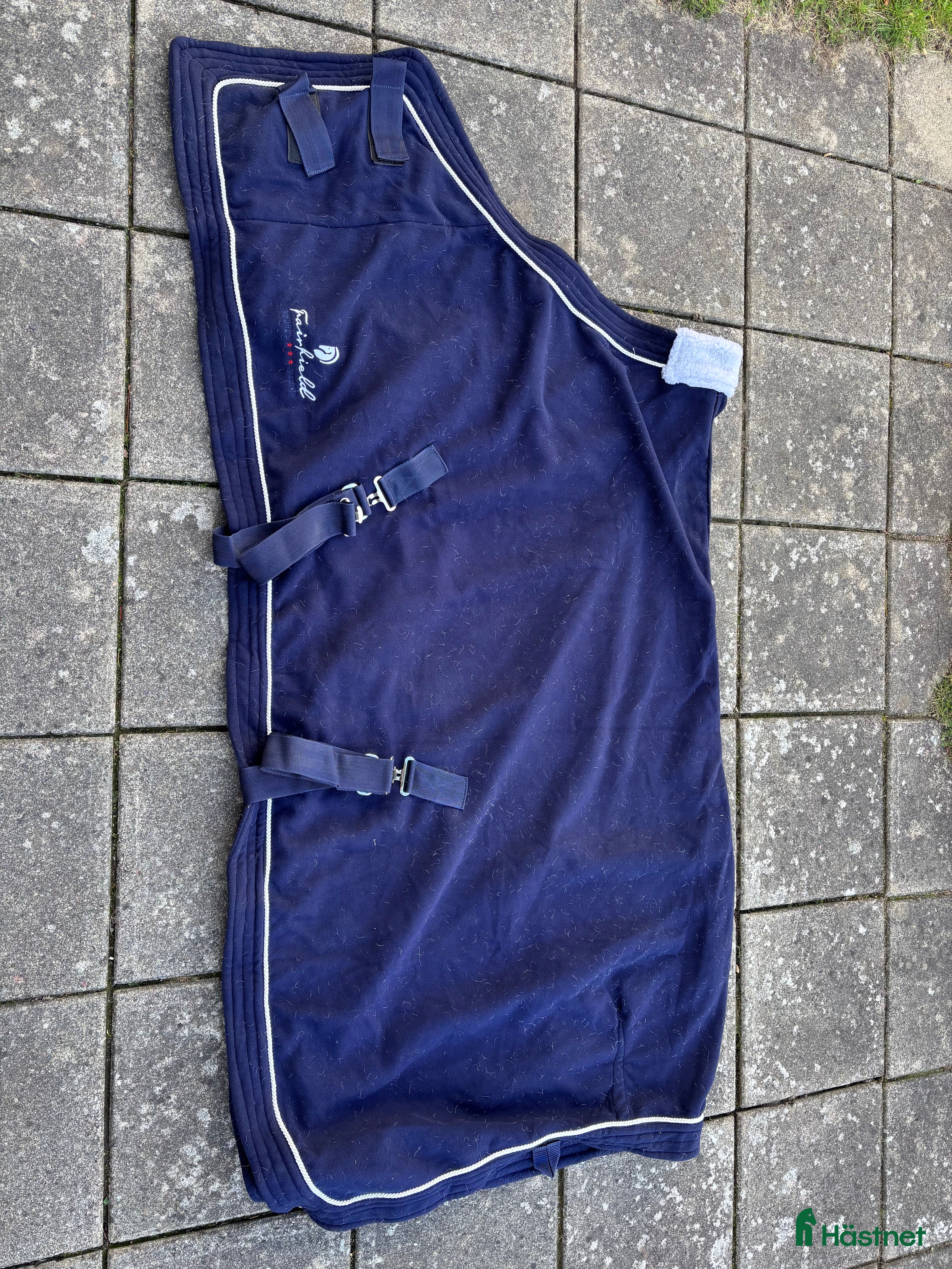 Täcken hästutrustning till salu: Fleecetäcken  i Linghem - Annons 4