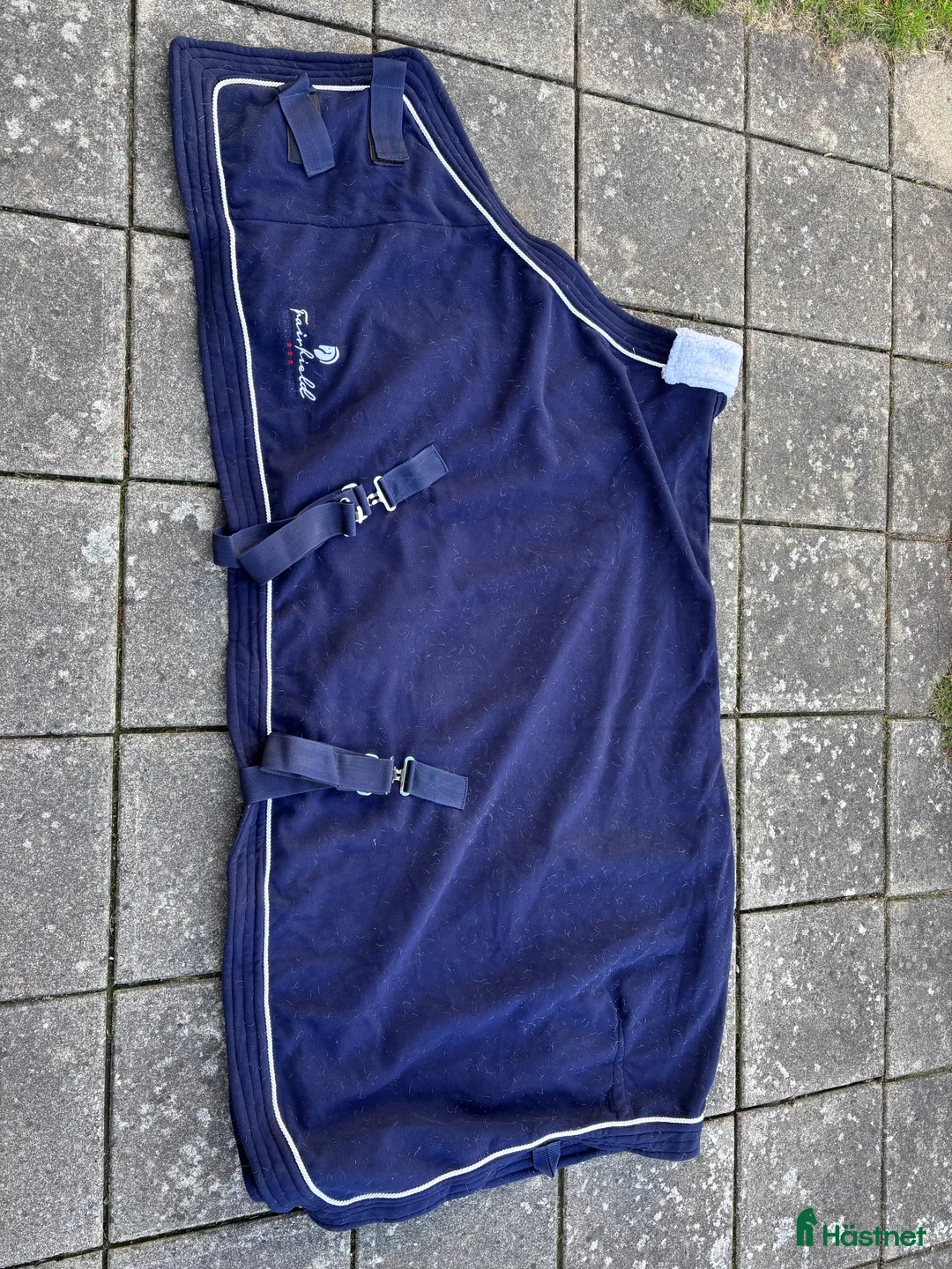 Täcken hästutrustning till salu: Fleecetäcken  i Linghem - Annons 1