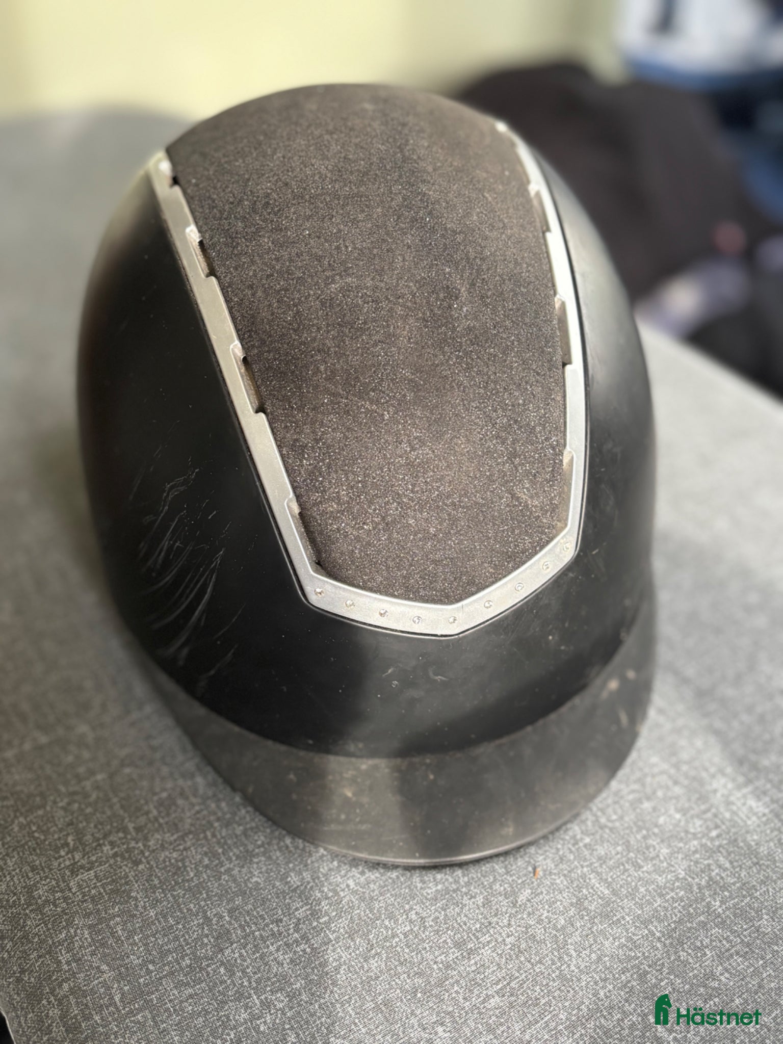 Hjälmar ryttarutrustning till salu: Hjälm - Annons 1