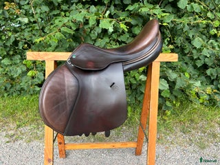 Sadlar hästutrustning till salu: Jensen Donatella i Saxtorp - Annons 2