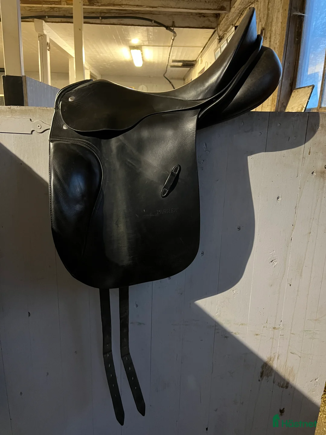 Sadlar hästutrustning till salu: Välskött dressyrsadel  i Ör - Annons 1