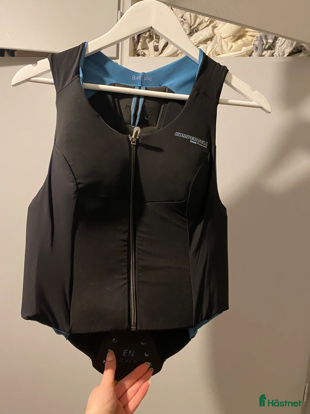 Säkerhetsvästar ryttarutrustning till salu: Komperdell Säkerhetsväst  i Mölndal - Annons 1