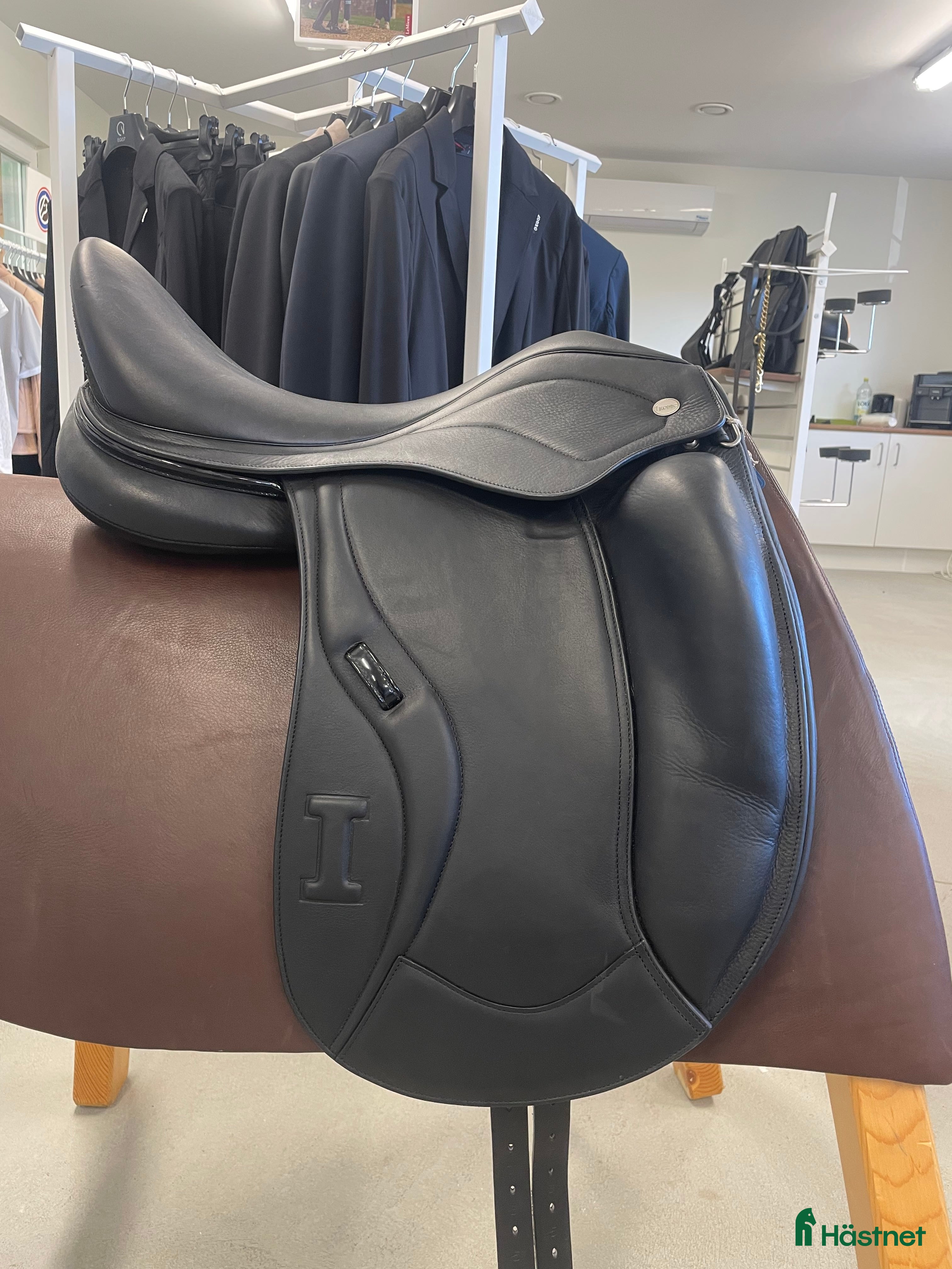 Sadlar hästutrustning Ikonic Evolution Monoflap Diamond i Helsingborg - Annons 2