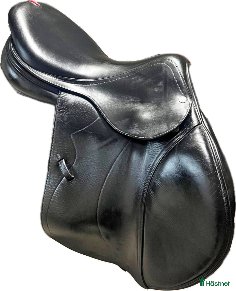 Sadlar hästutrustning till salu: Equipe Grand Prix special 17” - Annons 2