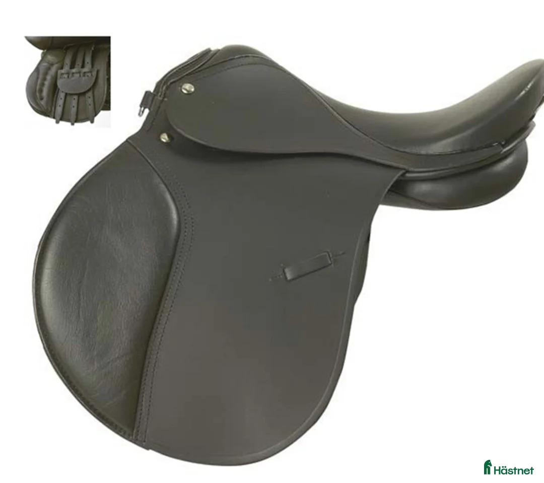 Sadlar hästutrustning till salu: Sadel 17 tum w allround  - Annons 1
