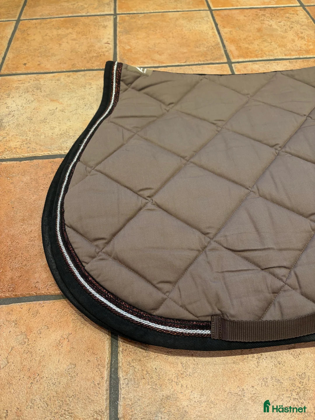 Schabrak & Vojlockar hästutrustning till salu: Anna Scarpati hoppschabrak  - Annons 2