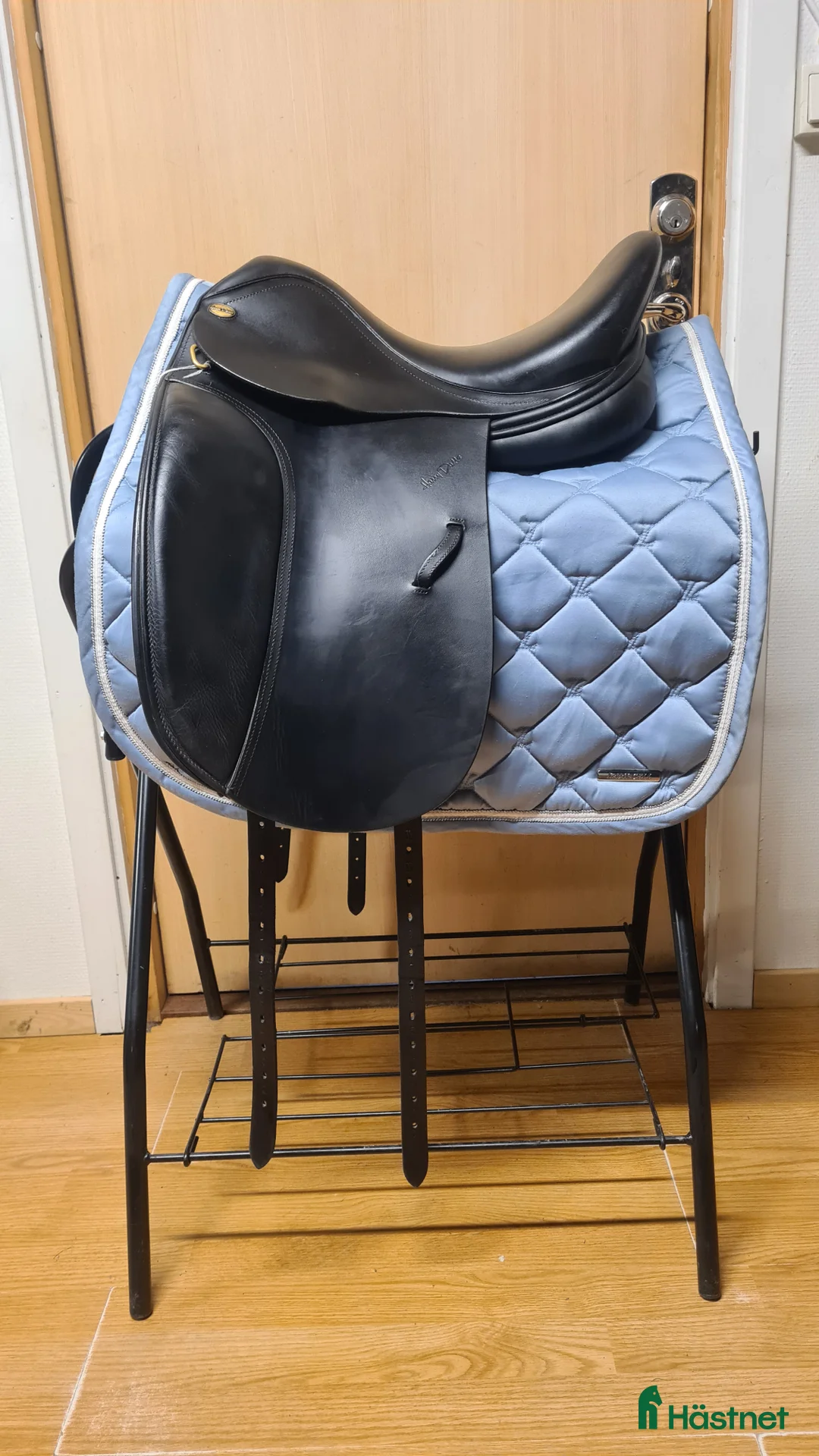 Sadlar hästutrustning till salu: Harry Dabbs Elegance i Hamneda - Annons 1