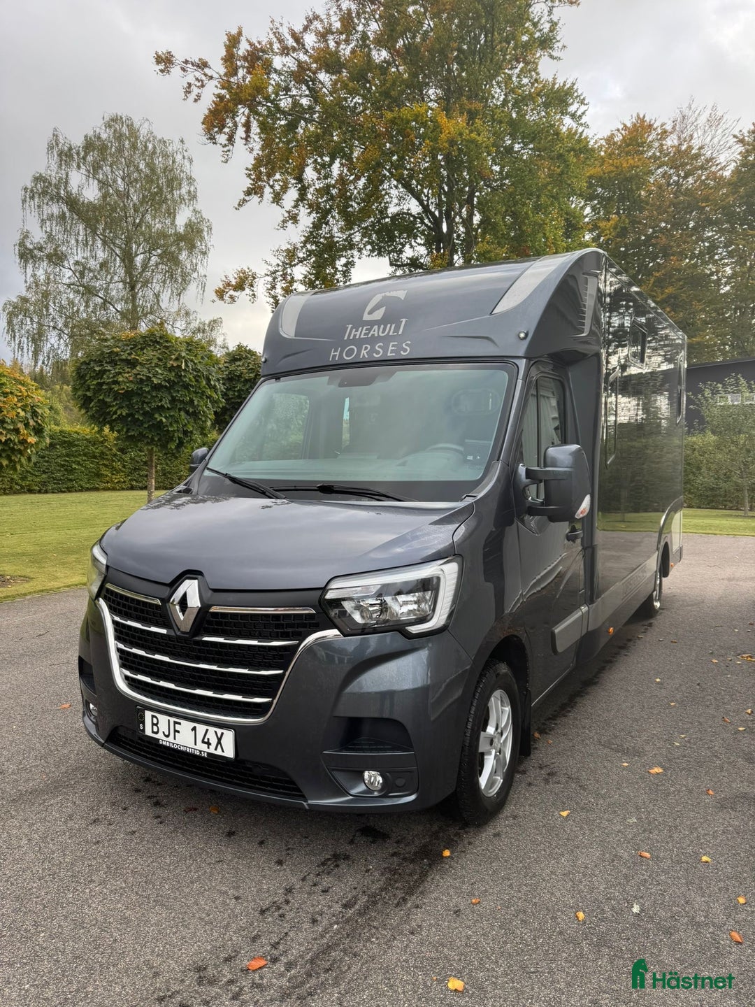 Hästlastbilar  fordon & transport till salu: Theault SWITCH -21 Automat Låga mil 1 ägare  i Mariefred - Annons 2