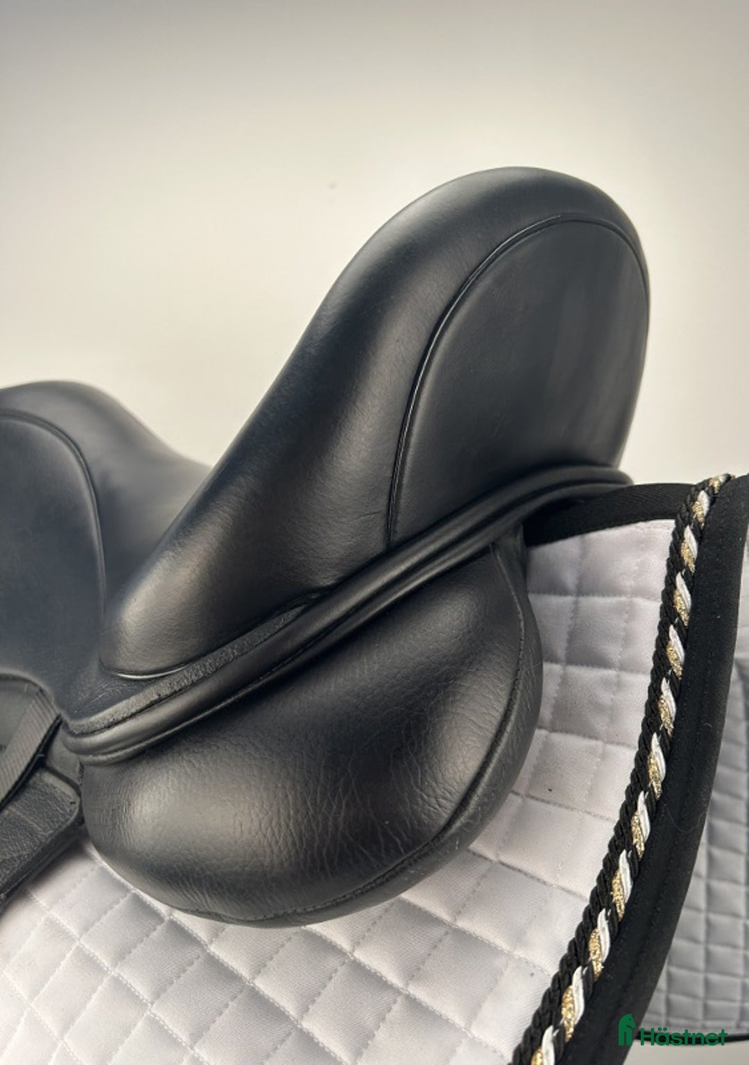 Sadlar hästutrustning till salu: Fantastisk dressyrsadel, Custom Omni  i Eslöv - Annons 4