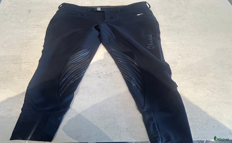 Ridbyxor ryttarutrustning till salu i Kalmar - Annons 1