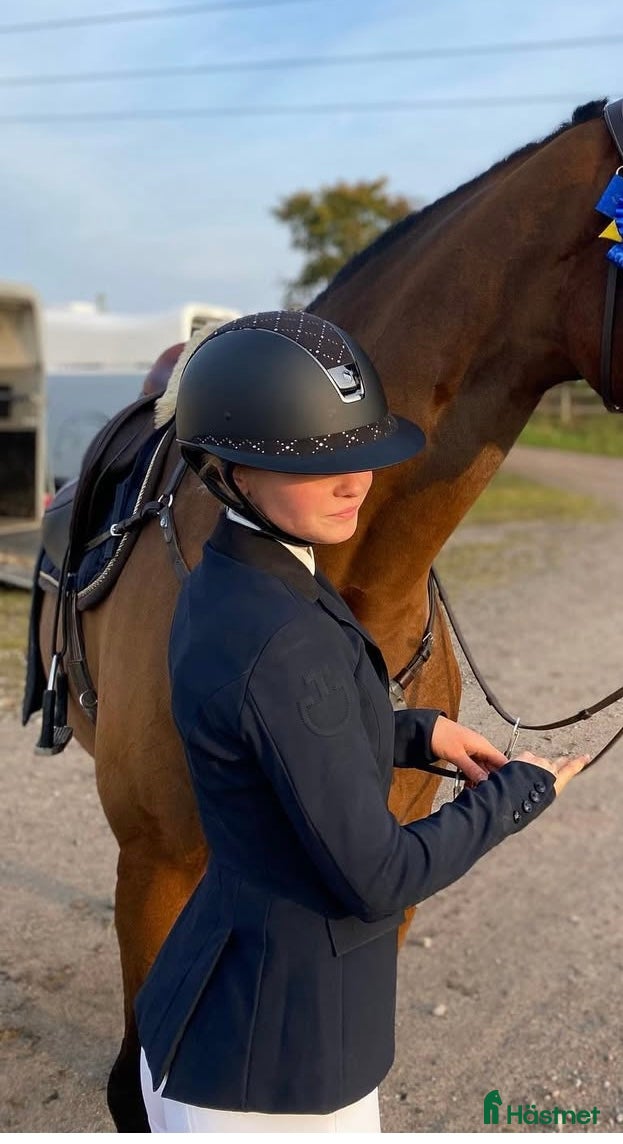 Jackor & Kavajer ryttarutrustning till salu: Jättesnygg Cavilleria Toscana kavaj  i Herrljunga - Annons 9