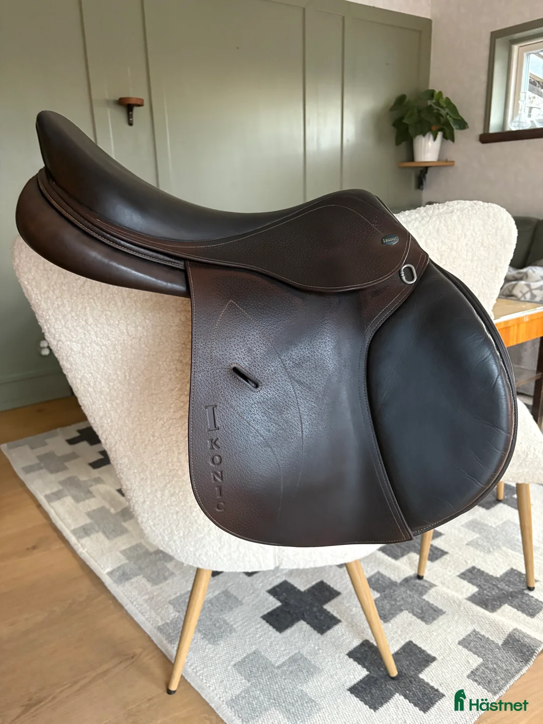 Sadlar hästutrustning till salu: Ikonic hoppsadel i Grödinge - Annons 1