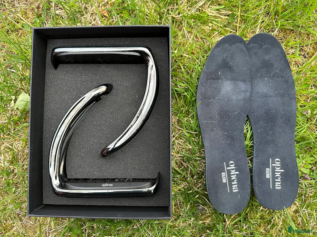 Stigbyglar hästutrustning till salu: Ophena stigbyglar i Köping - Annons 3