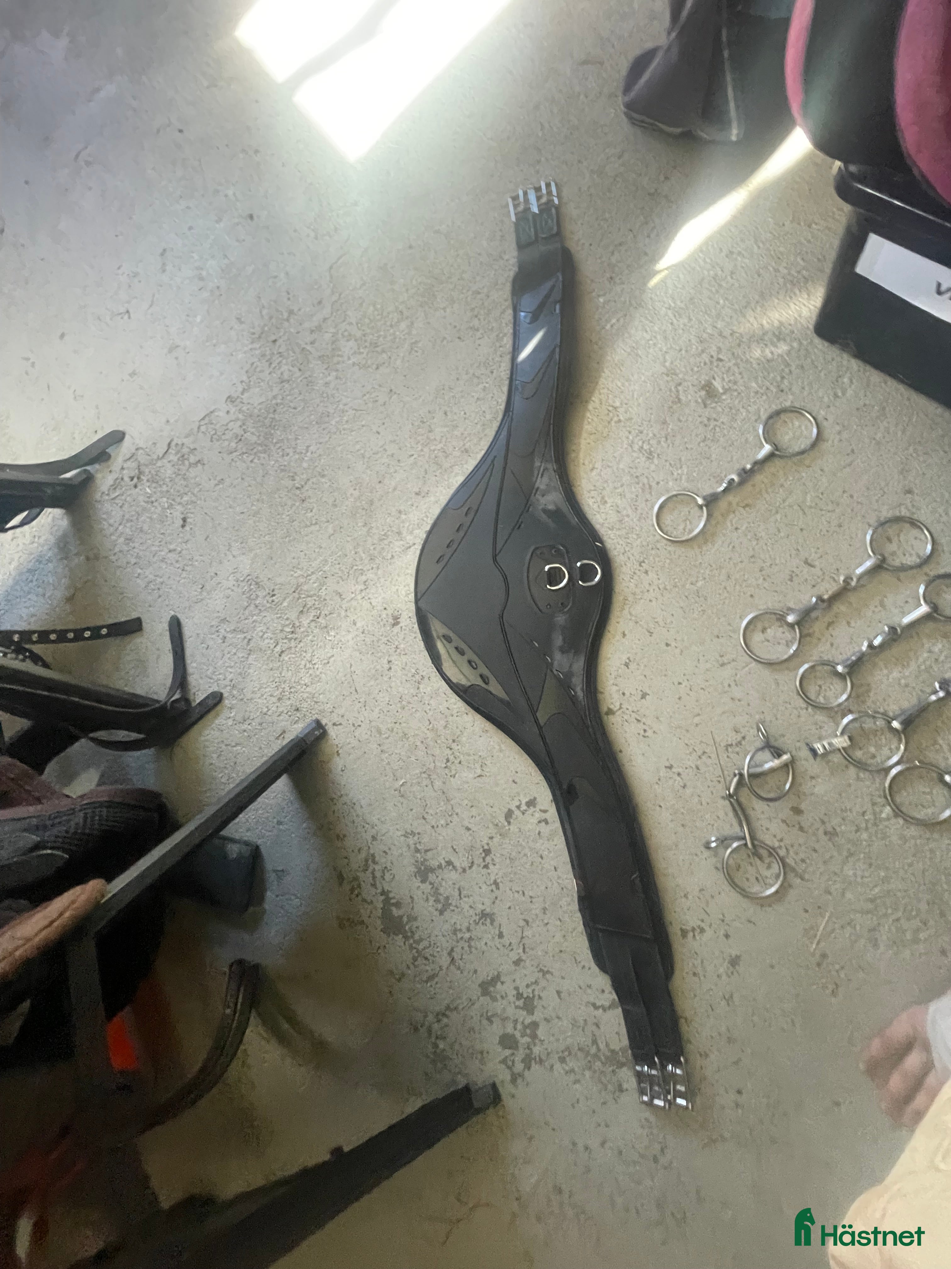 Sadeltillbehör hästutrustning till salu: Hopp platta  i Bro - Annons 2