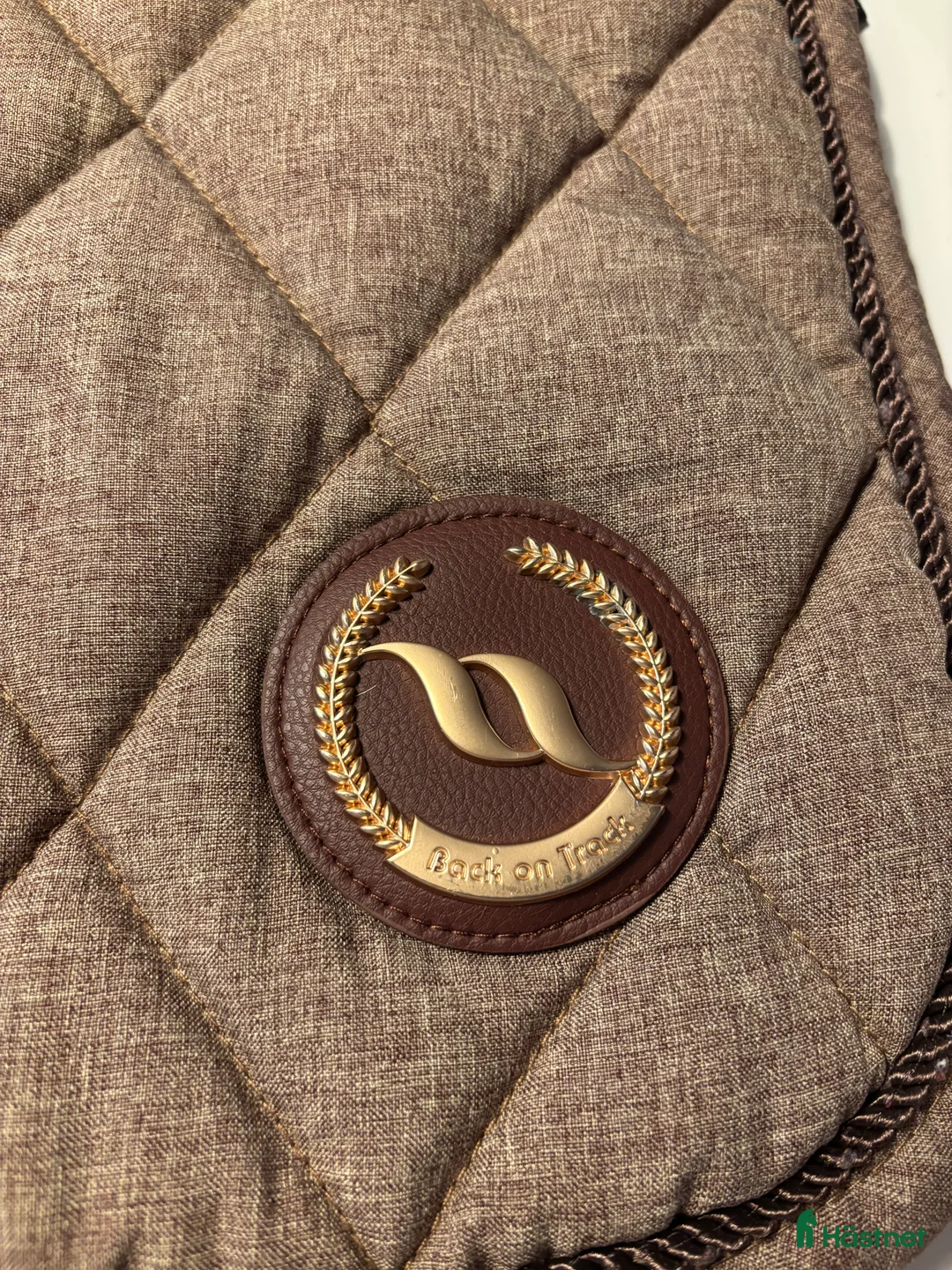 Schabrak & Vojlockar hästutrustning till salu: Back on Track hoppschabrak  i Lidingö - Annons 4