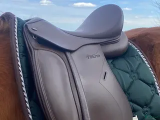 Sadlar hästutrustning Tekna s-line dressyr i Motala - Annons 3