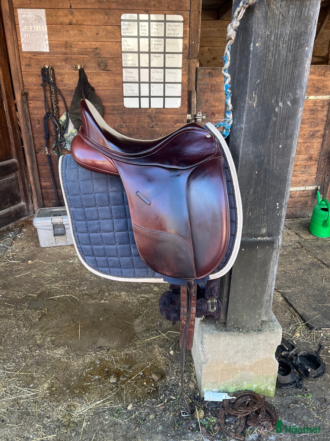 Sadlar hästutrustning till salu: Bates Isabell 17.5 i Oxie - Annons 1