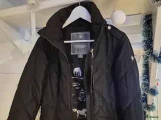 Jackor & Kavajer ryttarutrustning till salu: Ariat jacka Ny i Riala - Annons 7