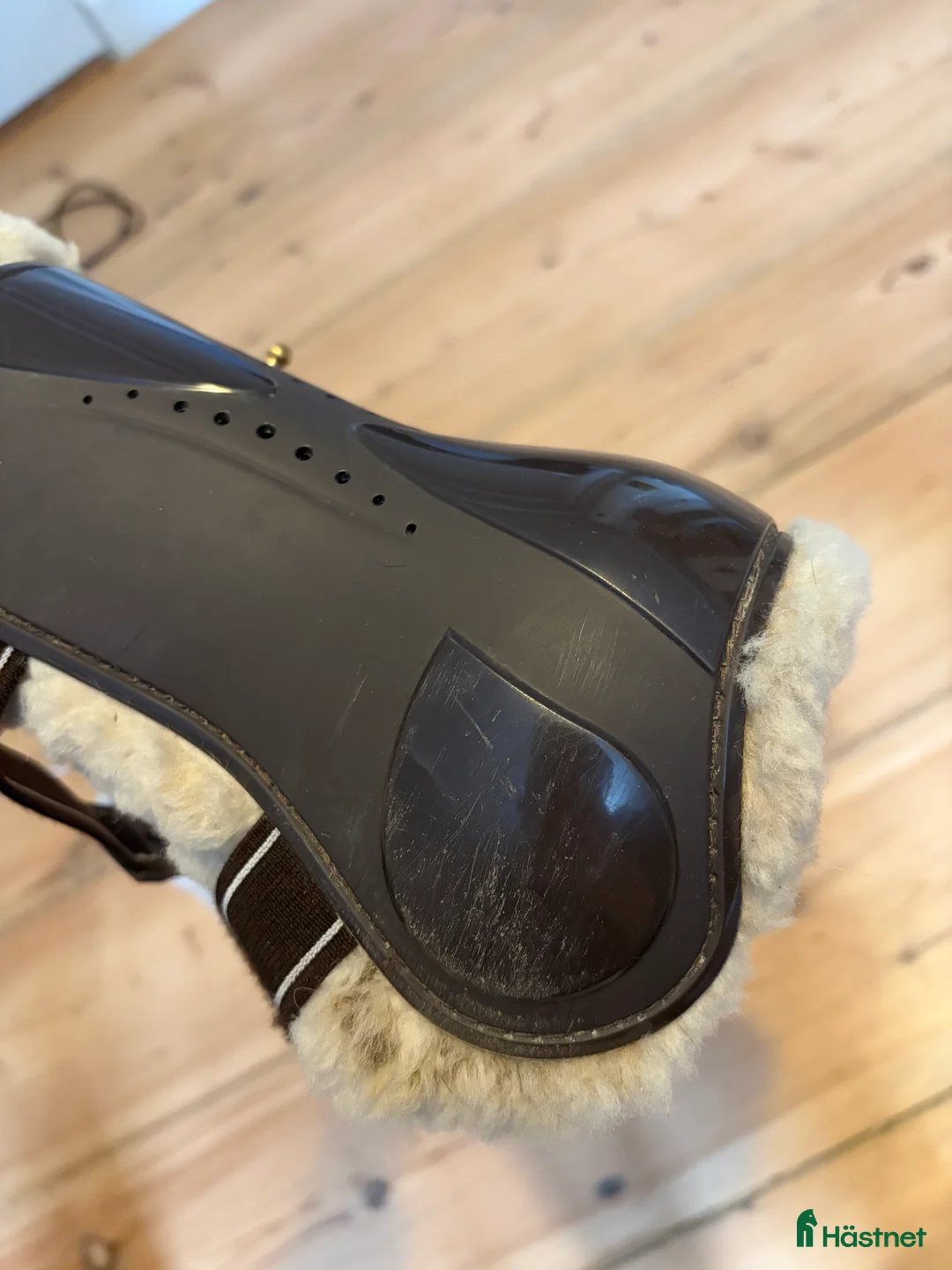 Benskydd hästutrustning till salu: Fluffiga benskydd i Finspång - Annons 2