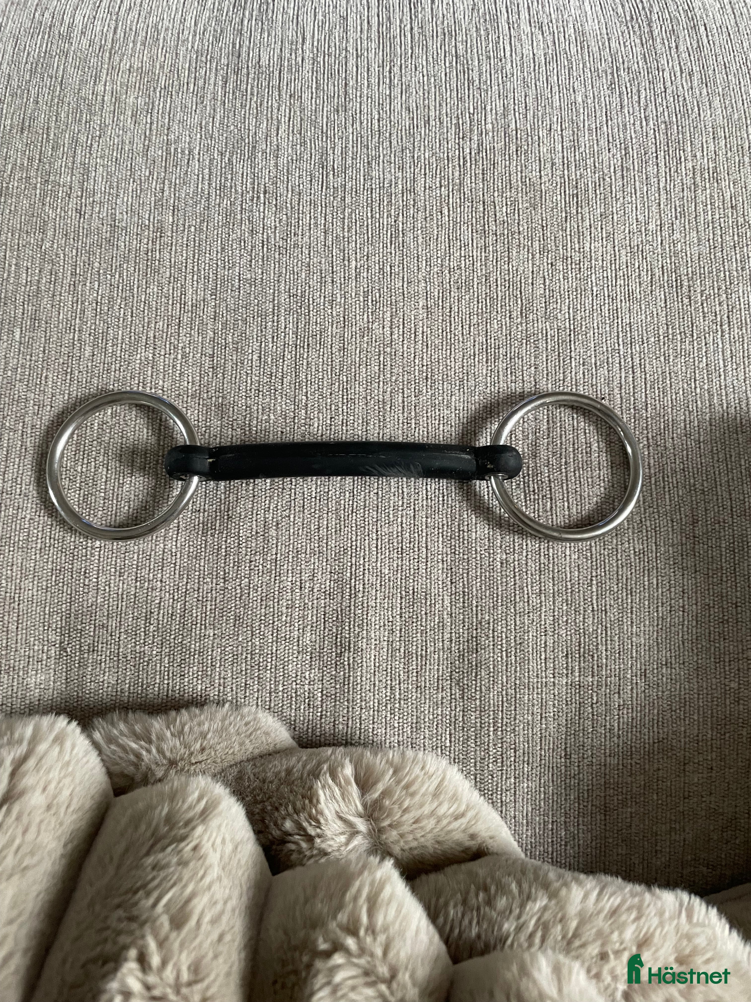 Bett hästutrustning till salu: Rakt gummibett i Eksjö - Annons 8