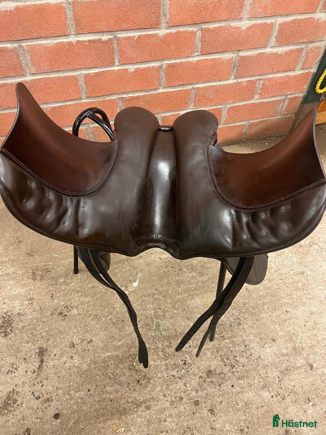 Sadlar hästutrustning till salu: Dressyrsadel Morris and Nolan 17” i Tidaholm - Annons 6