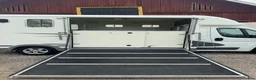 Hästlastbilar  fordon & transport till salu: Hästbuss Peugot EQUI-TREK SW35P B-kortsbuss i Örebro - Annons 4