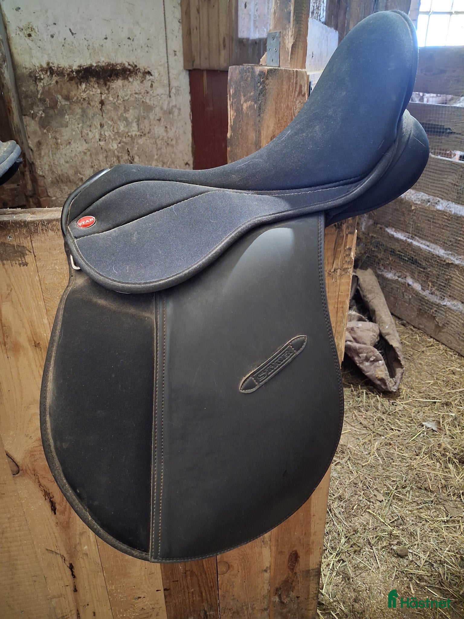 Sadlar hästutrustning En ny och en äldre - Annons 15