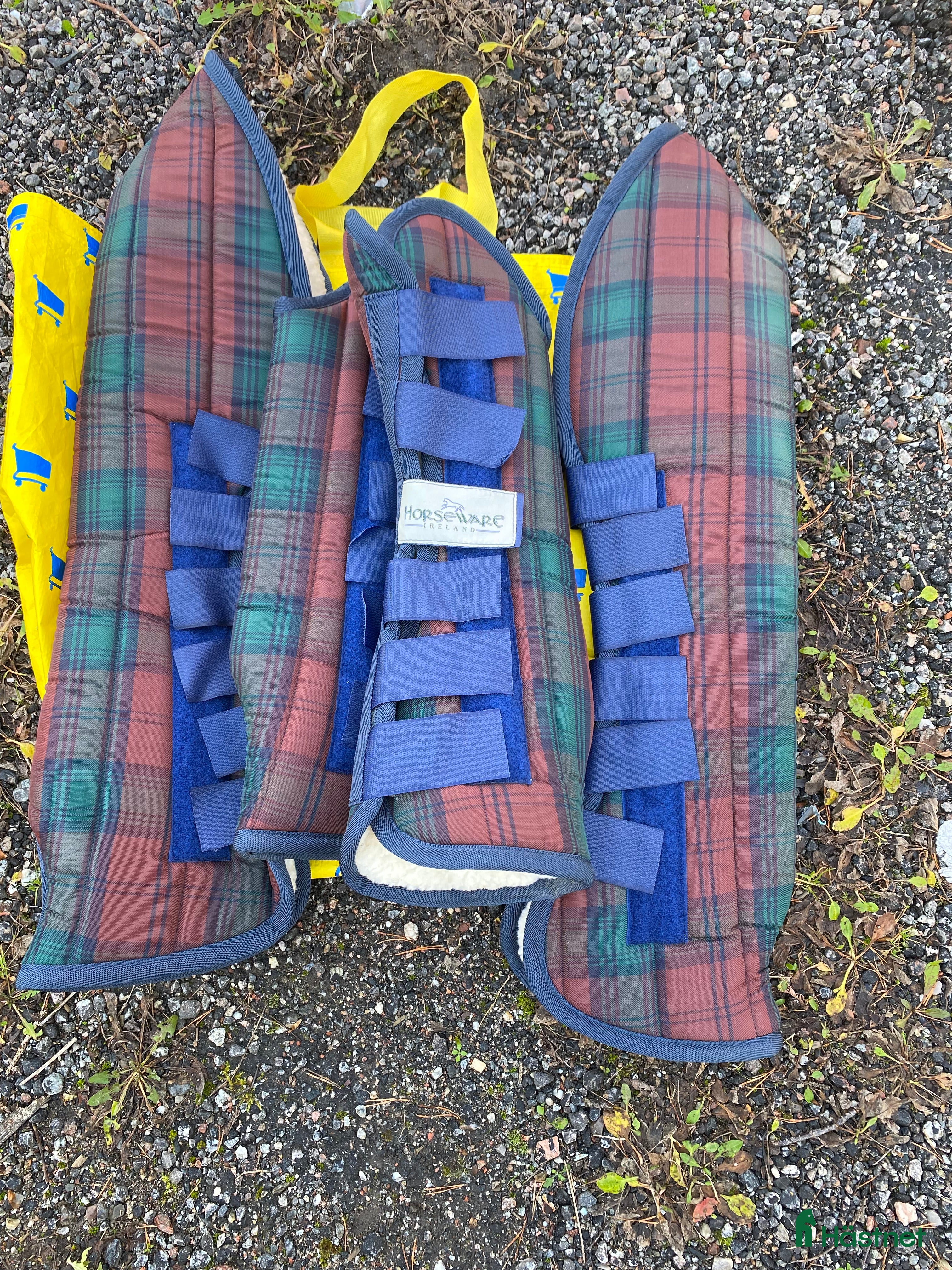 Benskydd hästutrustning till salu: Nya transportskydd i Färentuna - Annons 7