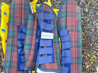 Benskydd hästutrustning Nya transportskydd i Färentuna - Annons 6