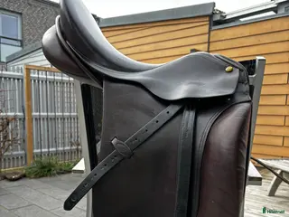 Sadlar hästutrustning Henri de Rivel dressyrsadel 17' - Annons 4