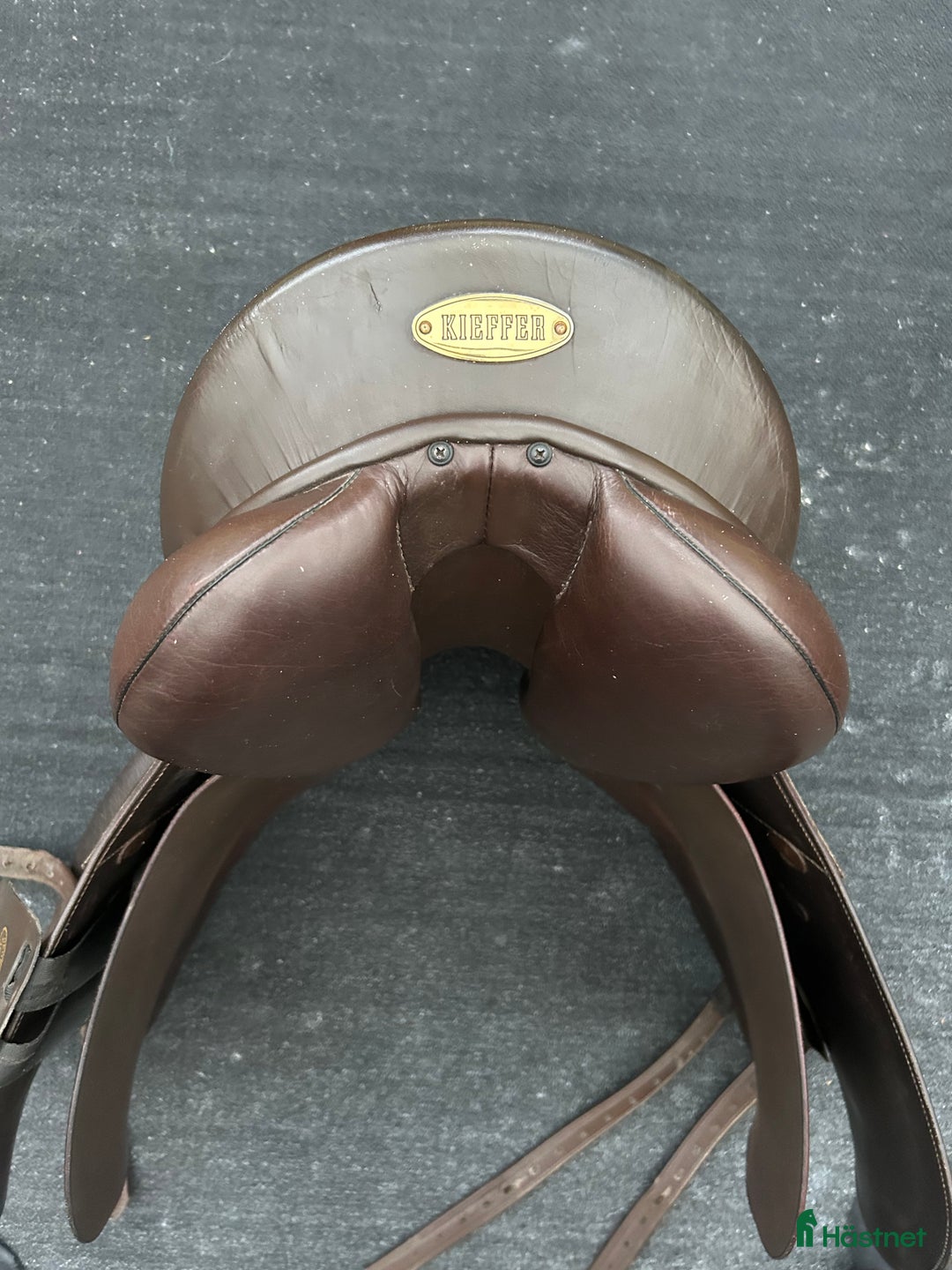 Sadlar hästutrustning till salu: Kieffer dressyrsadel Brun i Kungsängen - Annons 2