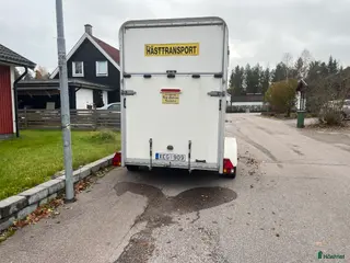 Hästtransporter fordon & transport till salu: Rymligt Ume släp i Surahammar - Annons 21