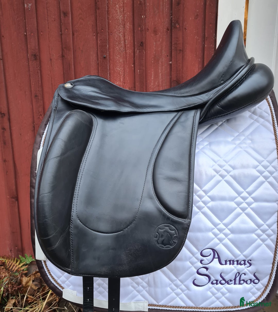 Sadlar hästutrustning till salu: Hennig i Fjärdhundra - Annons 1