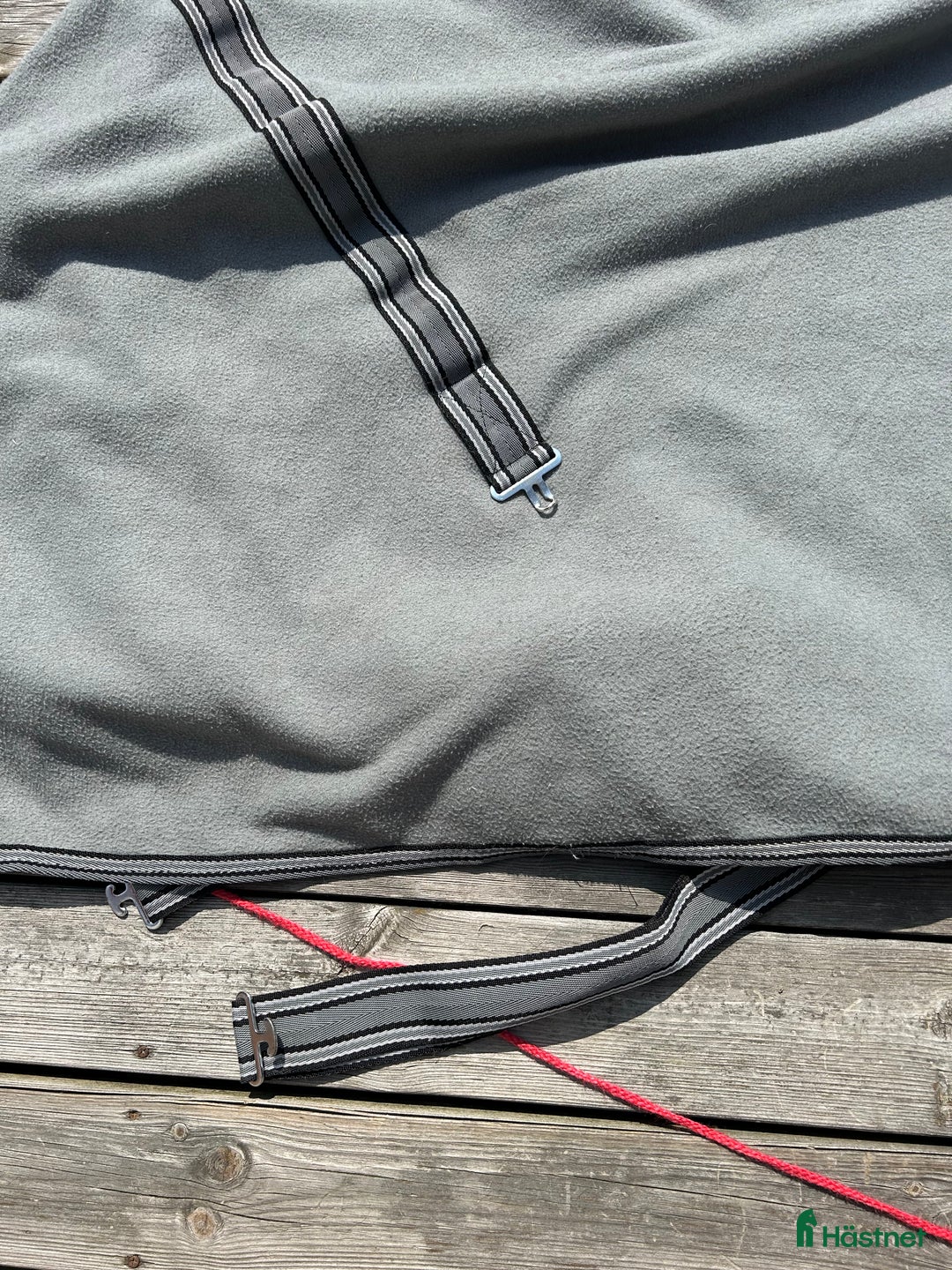 Täcken hästutrustning till salu: Fleecetäcke säljes  i Sala - Annons 3