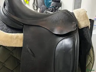 Sadlar hästutrustning 2 fina dressyrsadlar i Burseryd - Annons 4