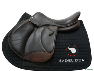 Sadlar hästutrustning till salu: Voltaire Stuttgart 17,5" i Upplands Väsby - Annons 10