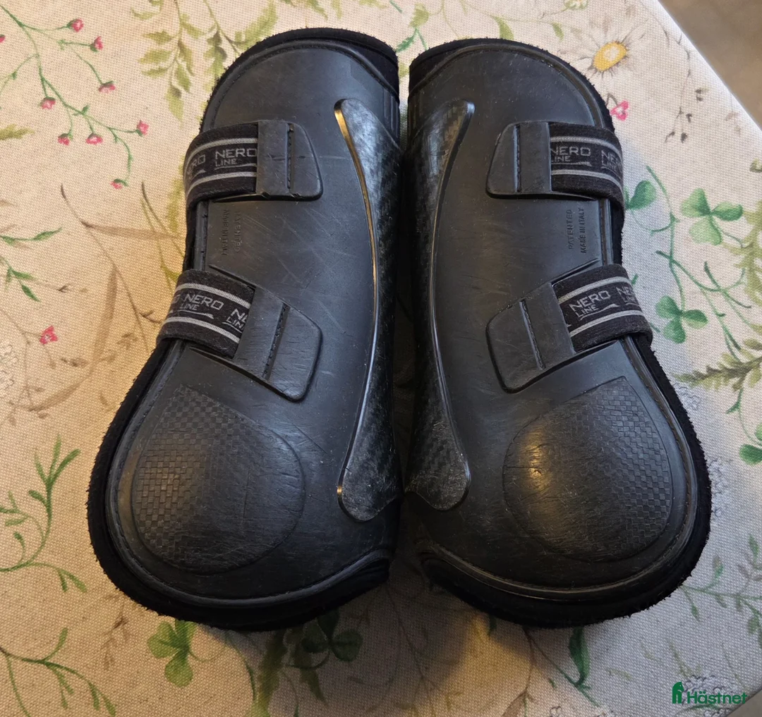 Benskydd hästutrustning till salu: Veredus Carbon gel senskydd i Hudiksvall - Annons 3