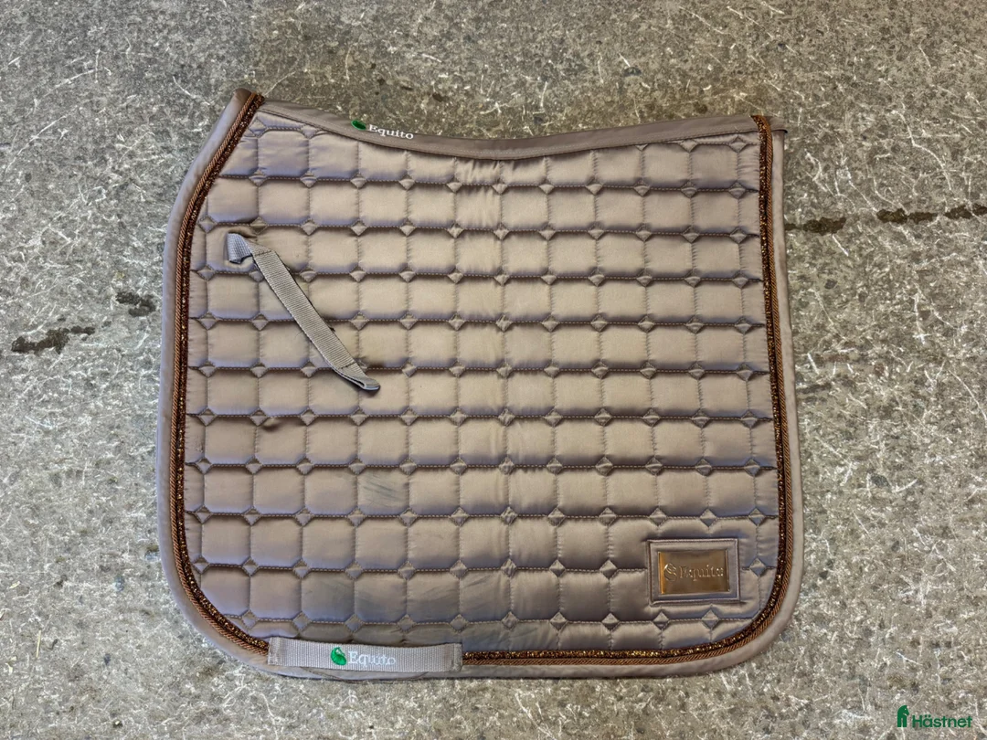 Schabrak & Vojlockar hästutrustning till salu: Equito schabrak  - Annons 1