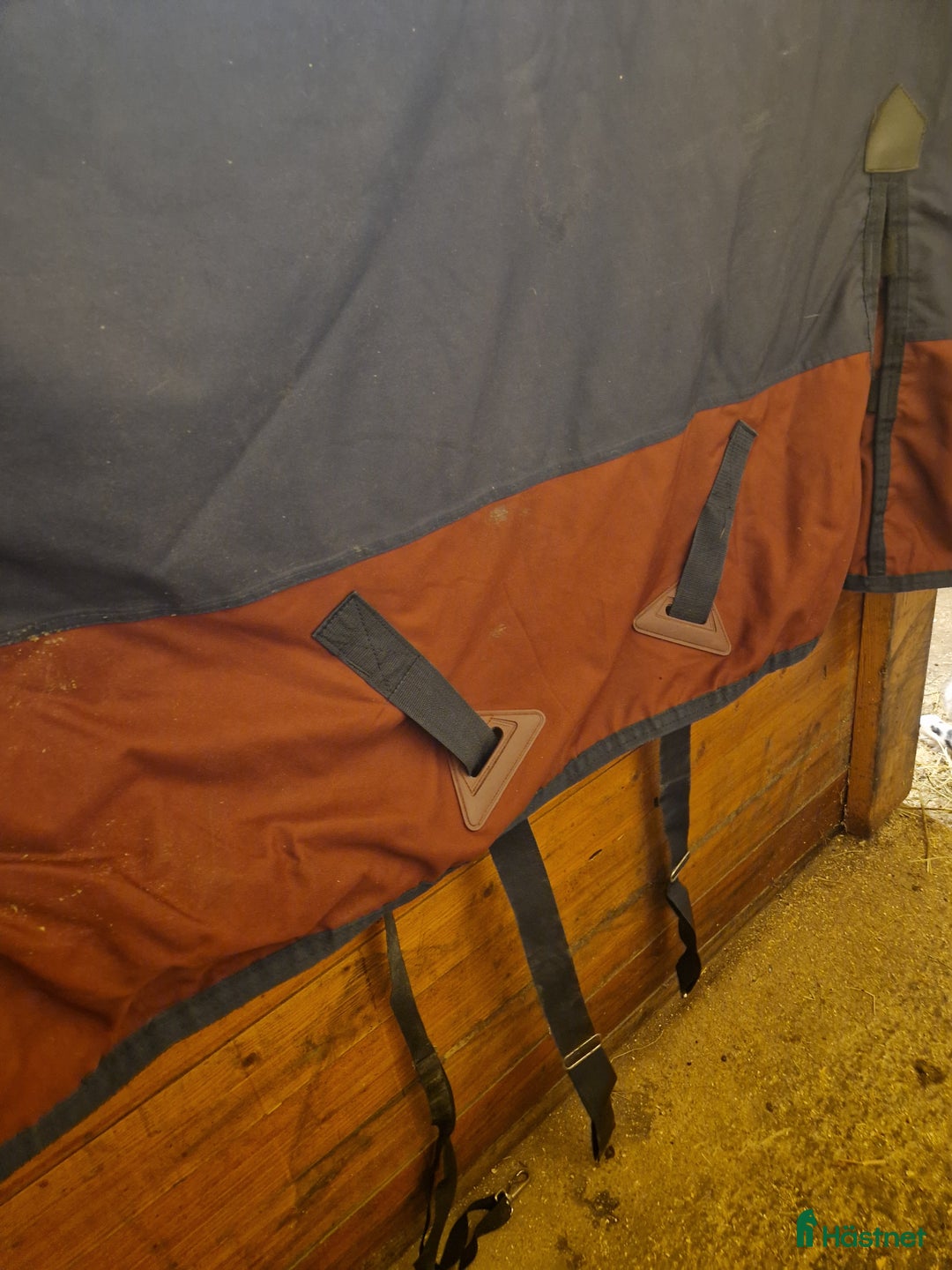 Täcken hästutrustning till salu: Vintertäcke med hals i Sollefteå - Annons 2