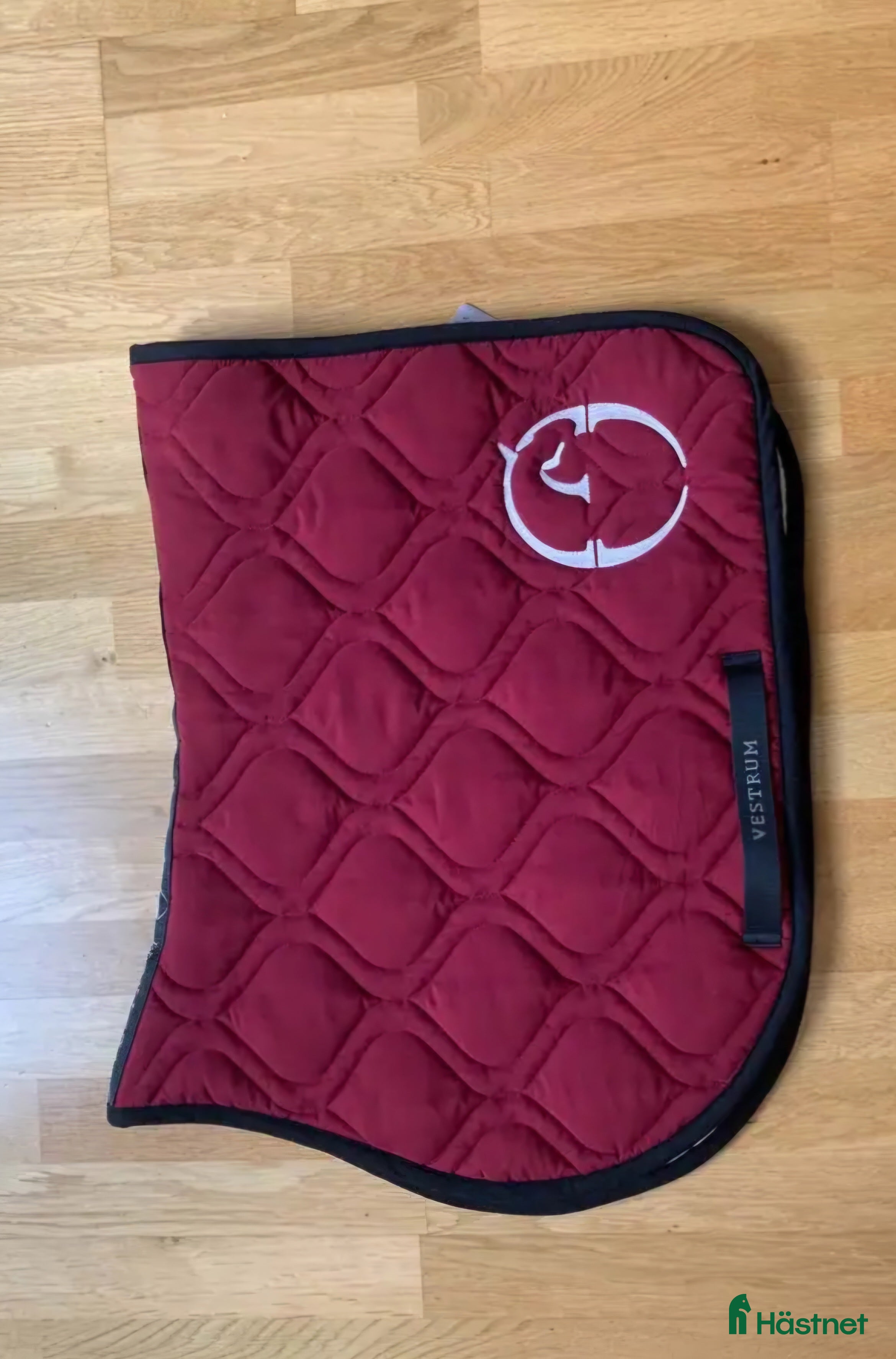 Schabrak & Vojlockar hästutrustning till salu: Vestrum schabrak säljes i Eskilstuna - Annons 1