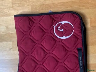 Schabrak & Vojlockar hästutrustning till salu: Vestrum schabrak säljes i Eskilstuna - Annons 1