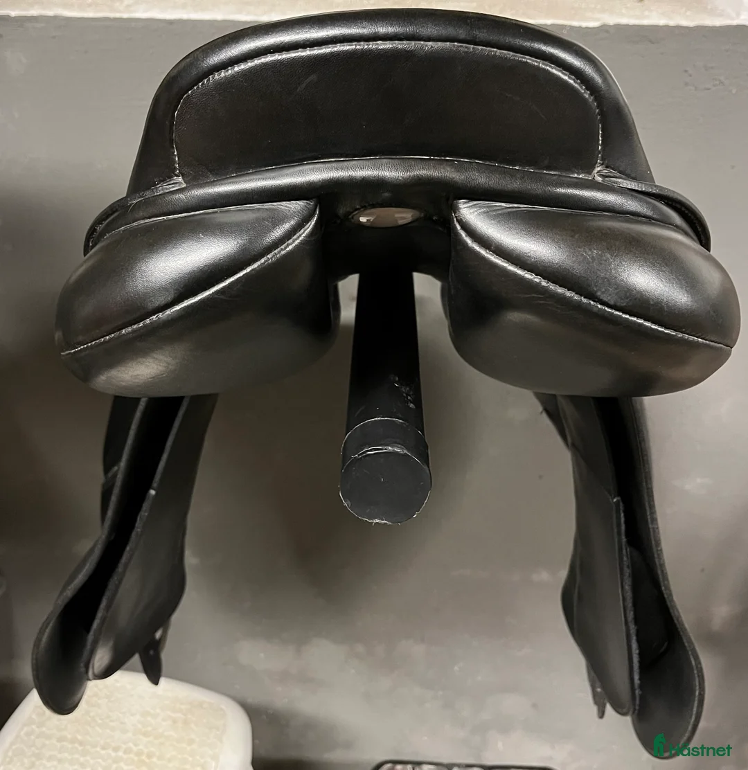 Sadlar hästutrustning till salu: Bates elevation 17” i Dyltabruk - Annons 6