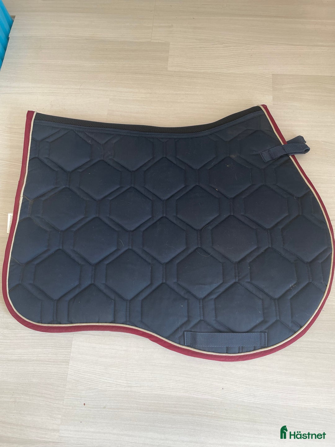 Schabrak & Vojlockar hästutrustning till salu: Hööks schabrak och huva till salu i Blentarp - Annons 2