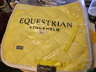 Schabrak & Vojlockar hästutrustning till salu: ES Soft lemon dressyr cob i Söråker - Annons 2