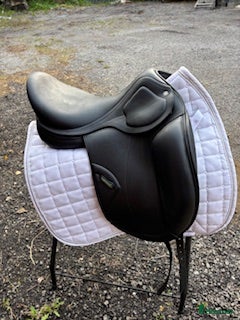 Sadlar hästutrustning till salu:  Amerigo / Pasubio Pinerolo  i Märsta - Annons 1